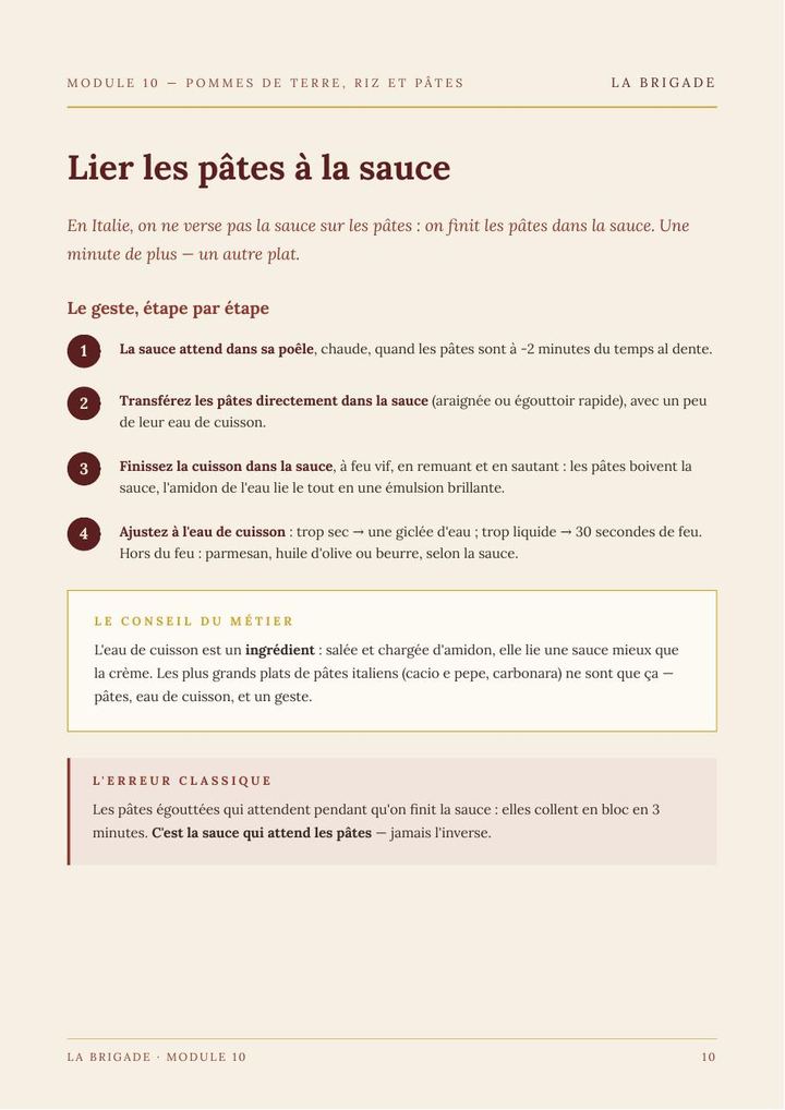 Lier les pâtes à la sauce